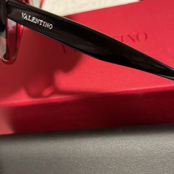 VALENTINO GARAVANI55MM Round Cat-Eye Sunglasses